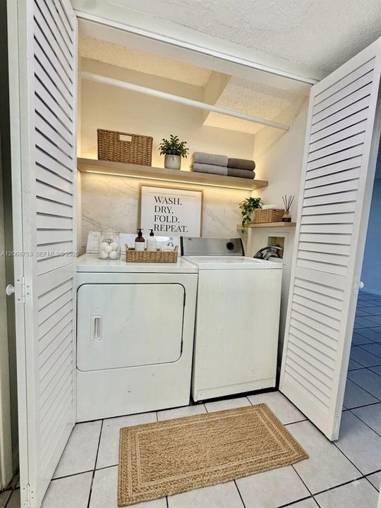 For Rent: $1,890 (2 beds, 2 baths, 832 Square Feet)