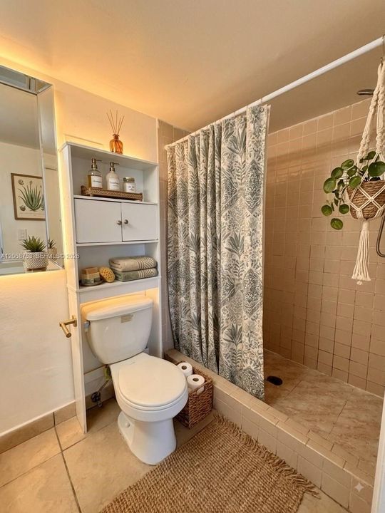 For Rent: $1,890 (2 beds, 2 baths, 832 Square Feet)