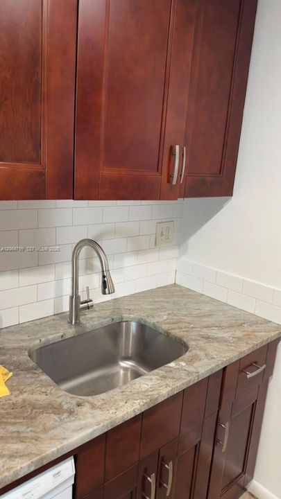 For Rent: $1,450 (1 beds, 1 baths, 610 Square Feet)