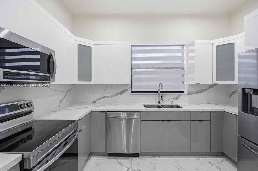 For Sale: $1,549,900 (5 beds, 4 baths, 3342 Square Feet)