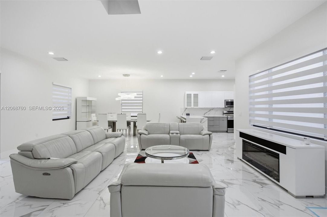 For Sale: $1,549,900 (5 beds, 4 baths, 3342 Square Feet)