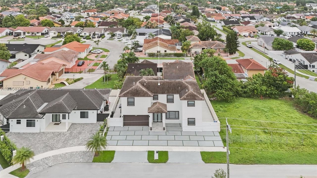 For Sale: $1,549,900 (5 beds, 4 baths, 3342 Square Feet)