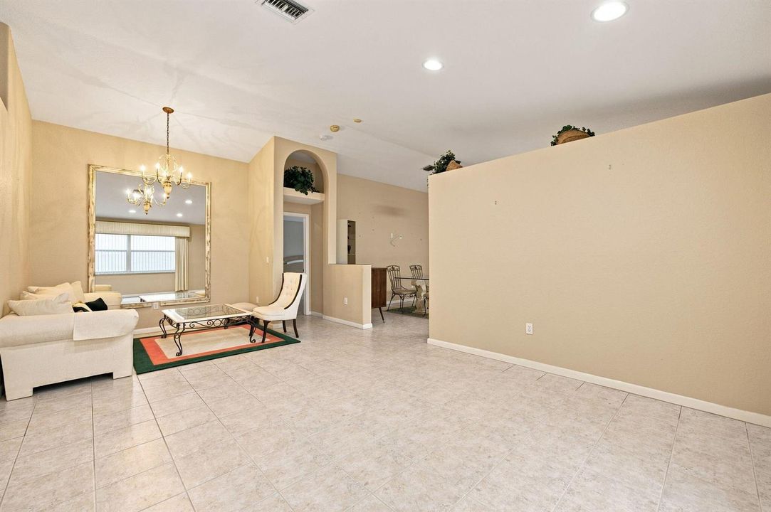 8-web-or-mls-6778-columbia-ave
