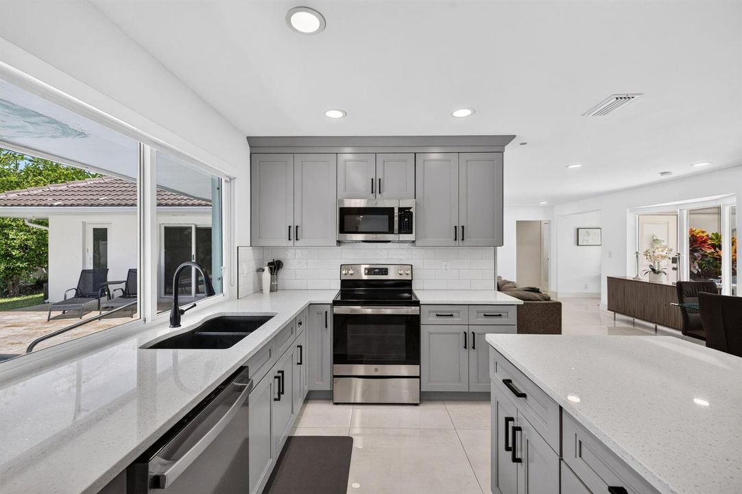24-web-or-mls-699A8396