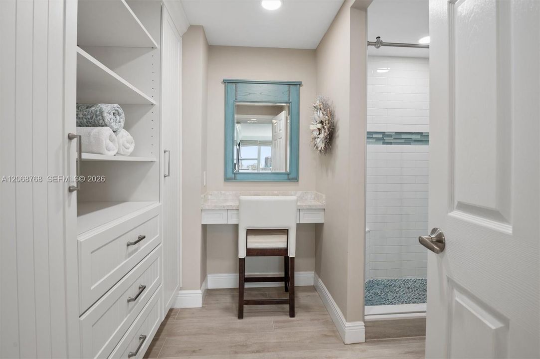 For Sale: $649,900 (2 beds, 2 baths, 1370 Square Feet)