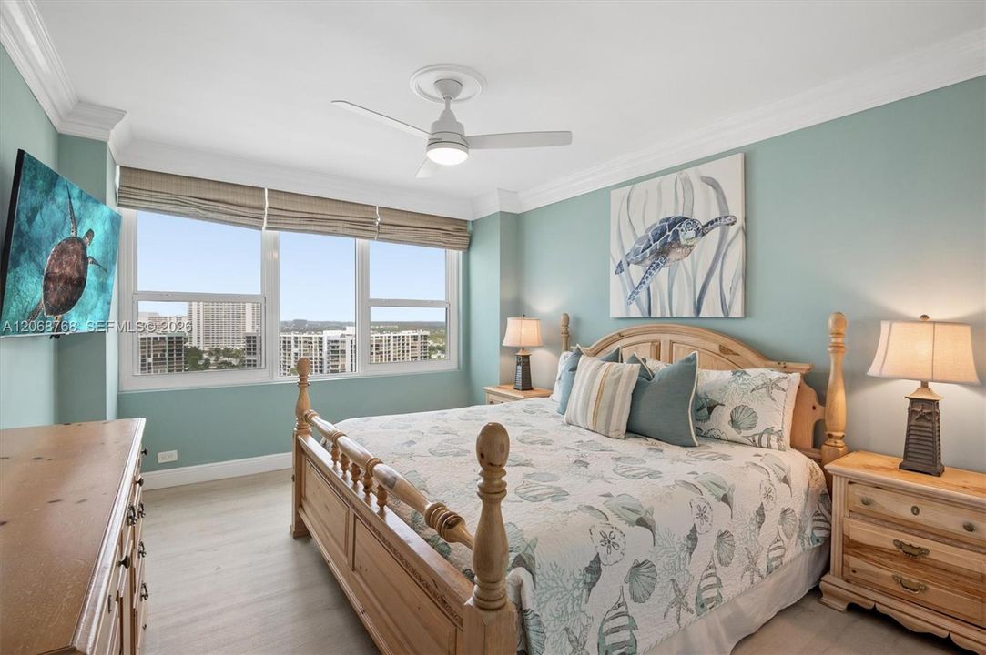 For Sale: $649,900 (2 beds, 2 baths, 1370 Square Feet)