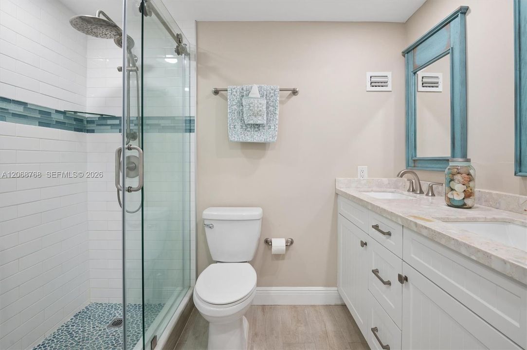 For Sale: $649,900 (2 beds, 2 baths, 1370 Square Feet)