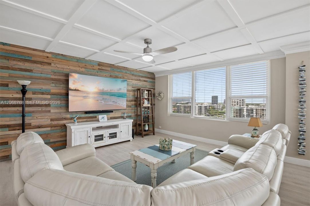 For Sale: $649,900 (2 beds, 2 baths, 1370 Square Feet)