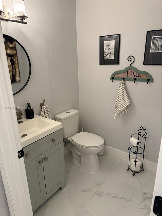 For Sale: $475,000 (4 beds, 3 baths, 1848 Square Feet)
