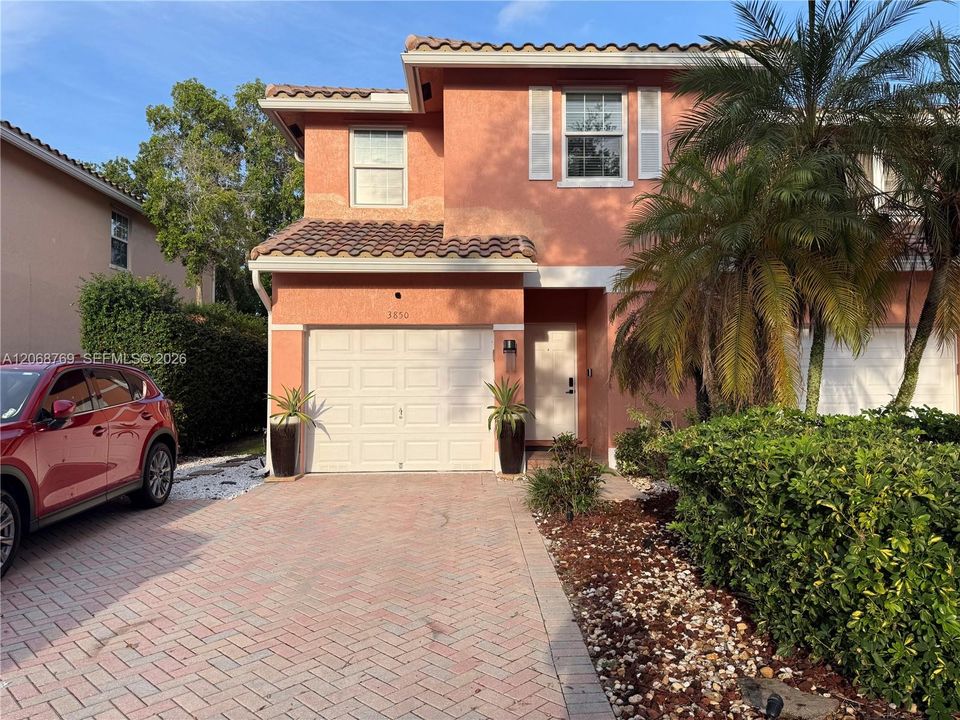 For Sale: $475,000 (4 beds, 3 baths, 1848 Square Feet)