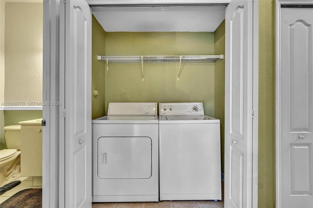 Activo con contrato: $325,000 (2 camas, 2 baños, 1205 Pies cuadrados)