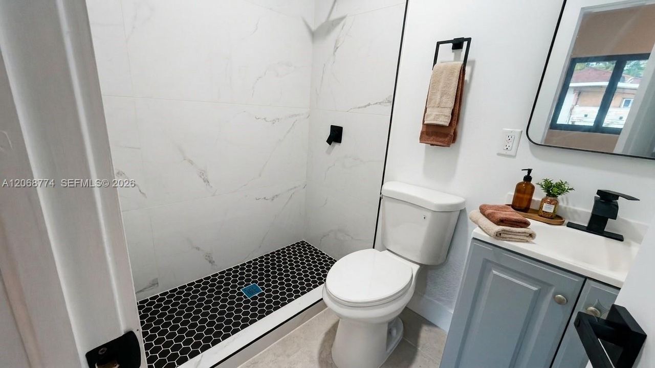 For Sale: $775,000 (0 beds, 0 baths, 1792 Square Feet)