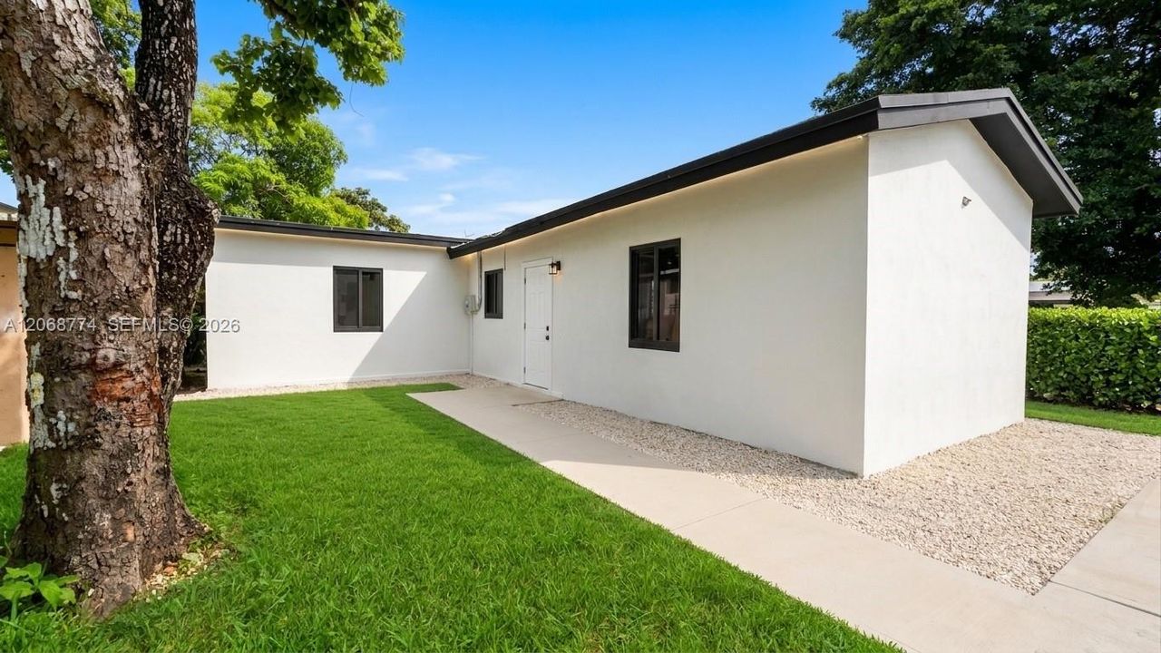 For Sale: $775,000 (0 beds, 0 baths, 1792 Square Feet)