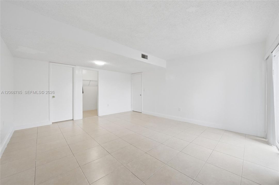 For Sale: $290,000 (2 beds, 2 baths, 1502 Square Feet)