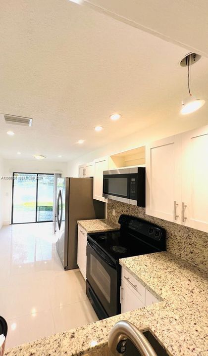 For Rent: $2,800 (2 beds, 2 baths, 1336 Square Feet)