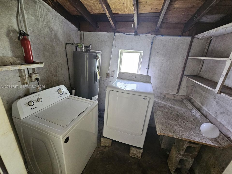 En Venta: $360,000 (4 camas, 2 baños, 1092 Pies cuadrados)