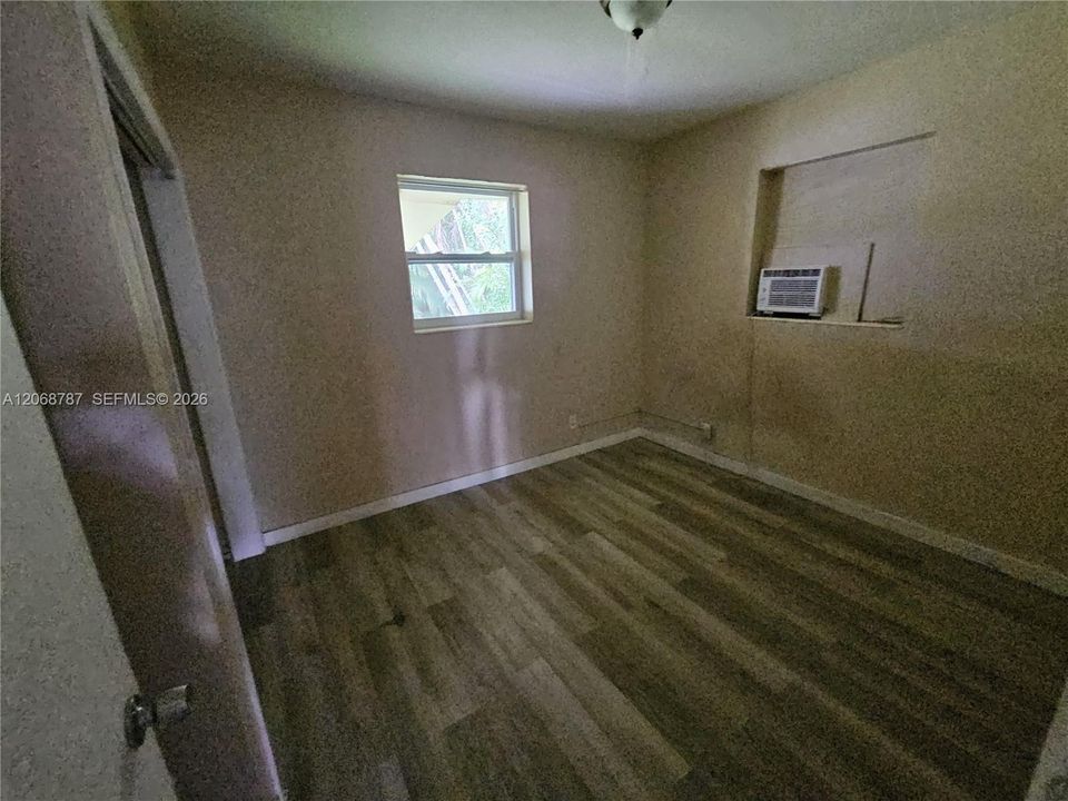 En Venta: $360,000 (4 camas, 2 baños, 1092 Pies cuadrados)