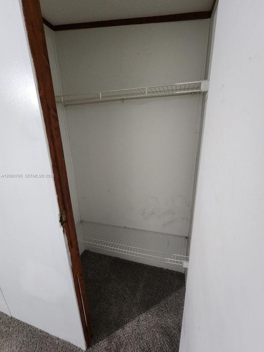 В аренду: $2,500 (4 спален, 2 ванн, 1232 Квадратных фут)