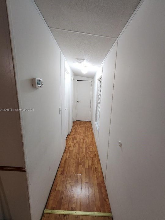 В аренду: $2,500 (4 спален, 2 ванн, 1232 Квадратных фут)