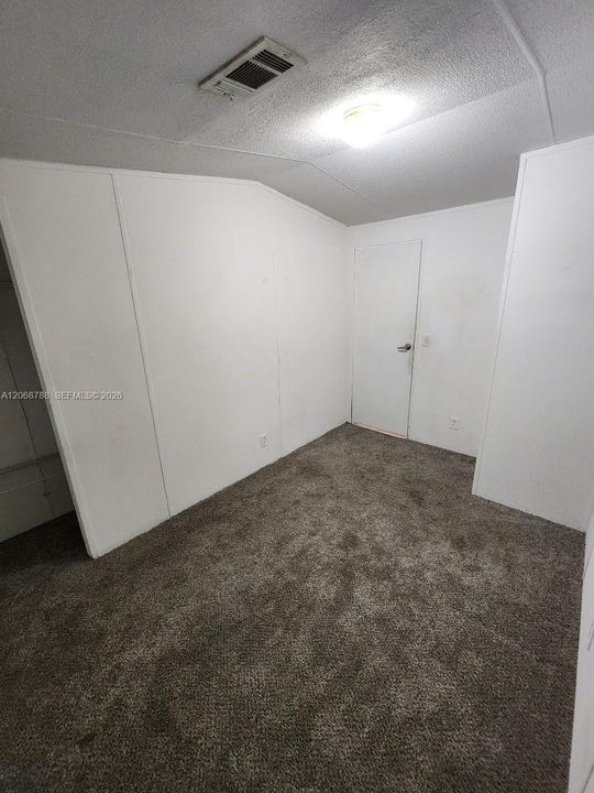 В аренду: $2,500 (4 спален, 2 ванн, 1232 Квадратных фут)