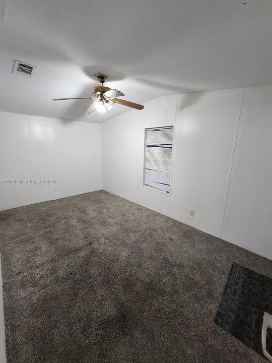 В аренду: $2,500 (4 спален, 2 ванн, 1232 Квадратных фут)