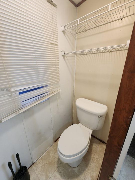 В аренду: $2,500 (4 спален, 2 ванн, 1232 Квадратных фут)