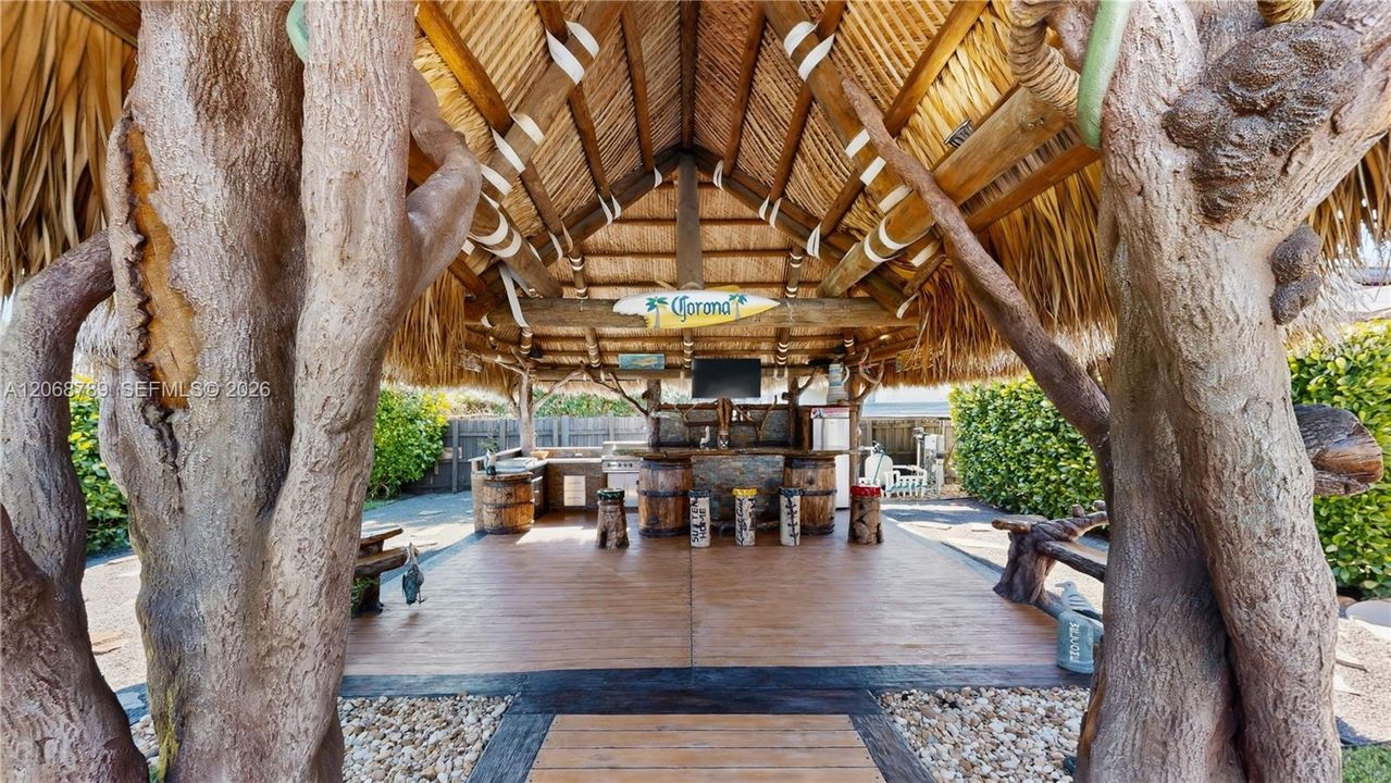 En Venta: $949,900 (4 camas, 3 baños, 2678 Pies cuadrados)