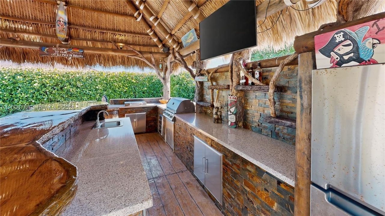En Venta: $949,900 (4 camas, 3 baños, 2678 Pies cuadrados)