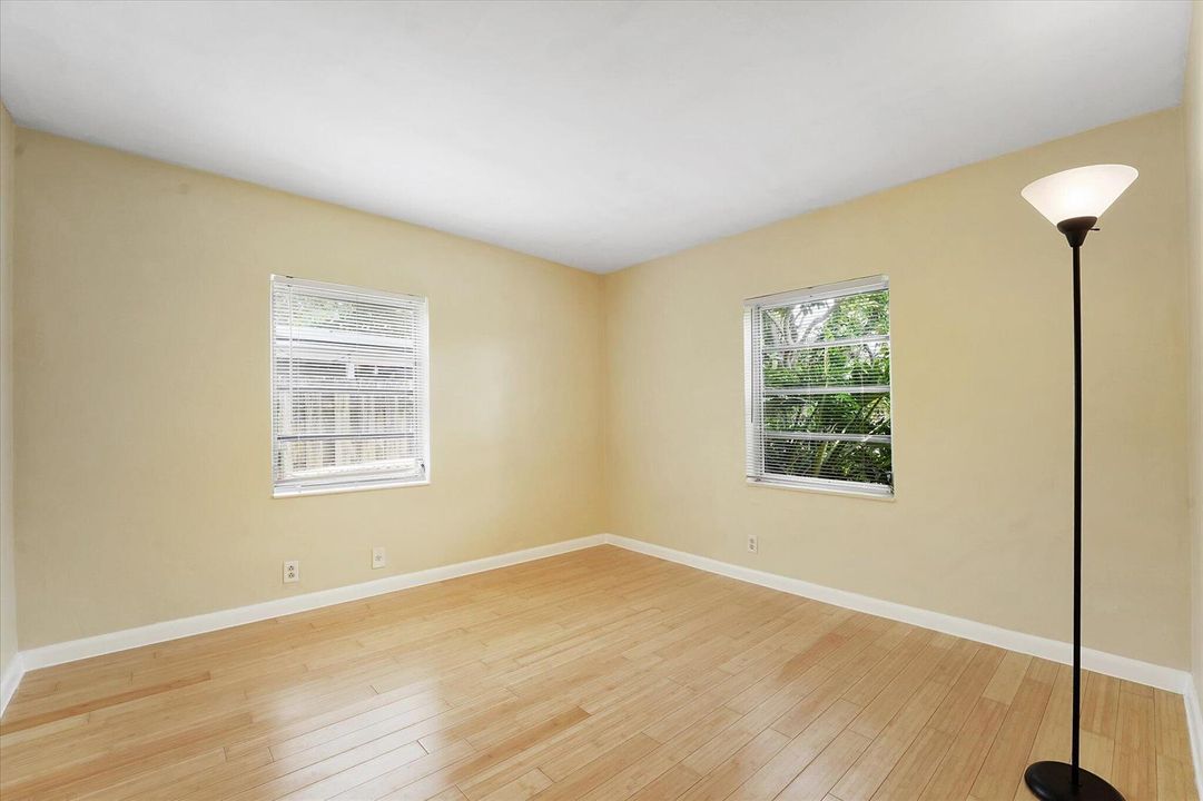 11-5432 NE 4th Terrace_011