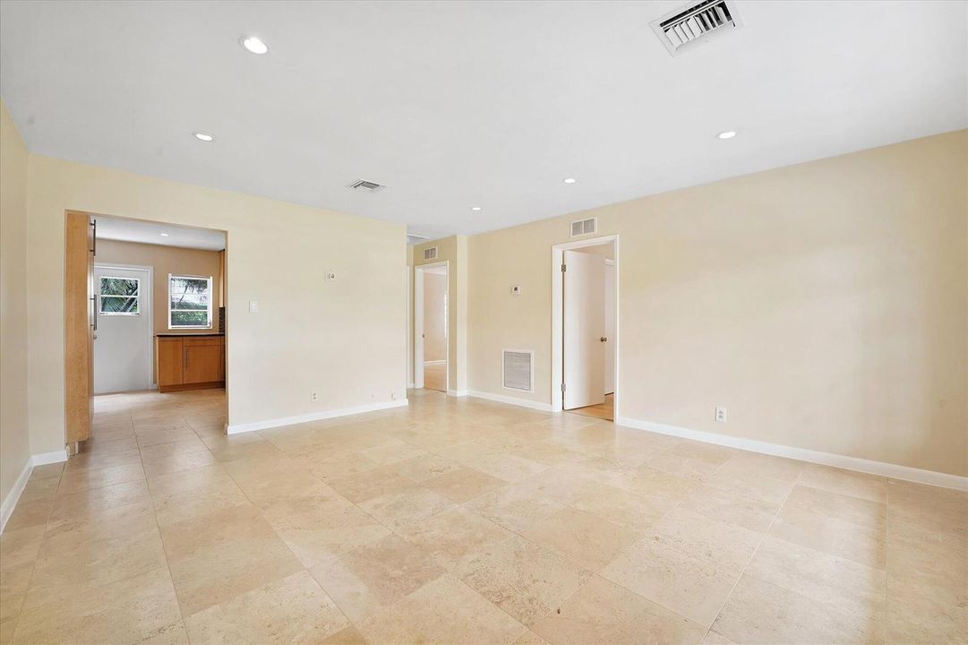 04-5432 NE 4th Terrace_004