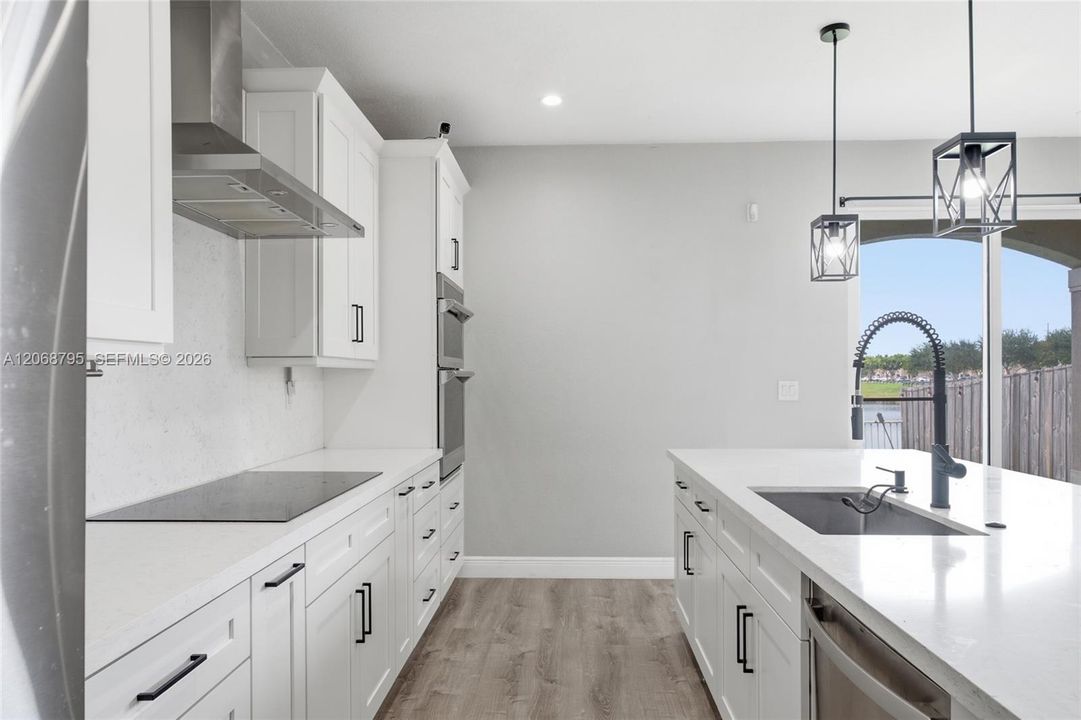 For Rent: $3,500 (3 beds, 2 baths, 1900 Square Feet)