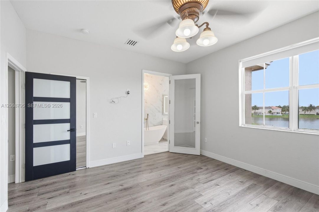 For Rent: $3,500 (3 beds, 2 baths, 1900 Square Feet)