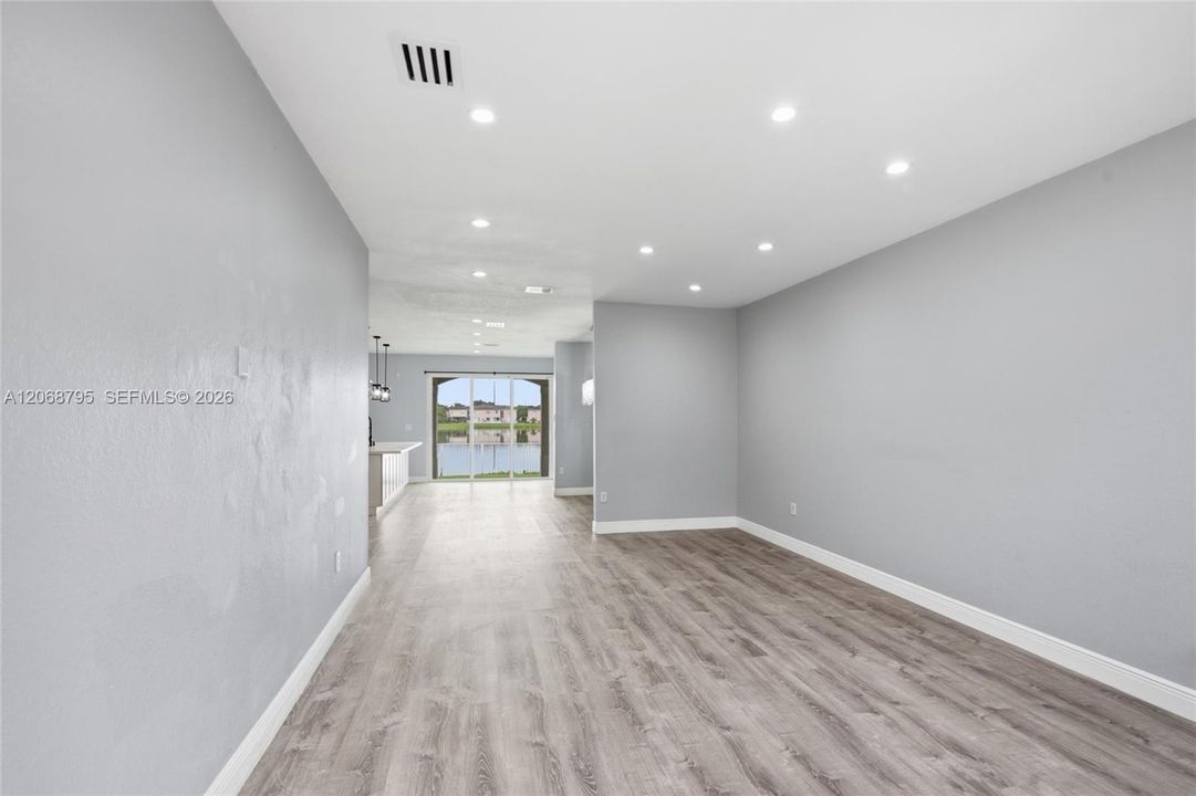 For Rent: $3,500 (3 beds, 2 baths, 1900 Square Feet)