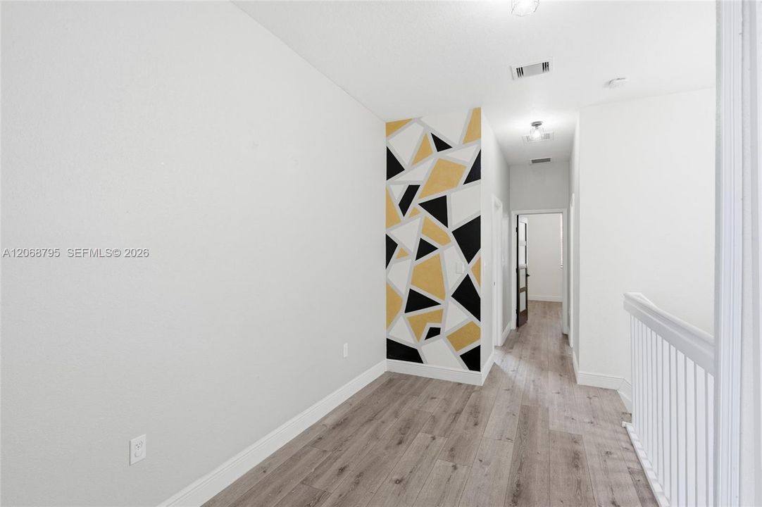 For Rent: $3,500 (3 beds, 2 baths, 1900 Square Feet)