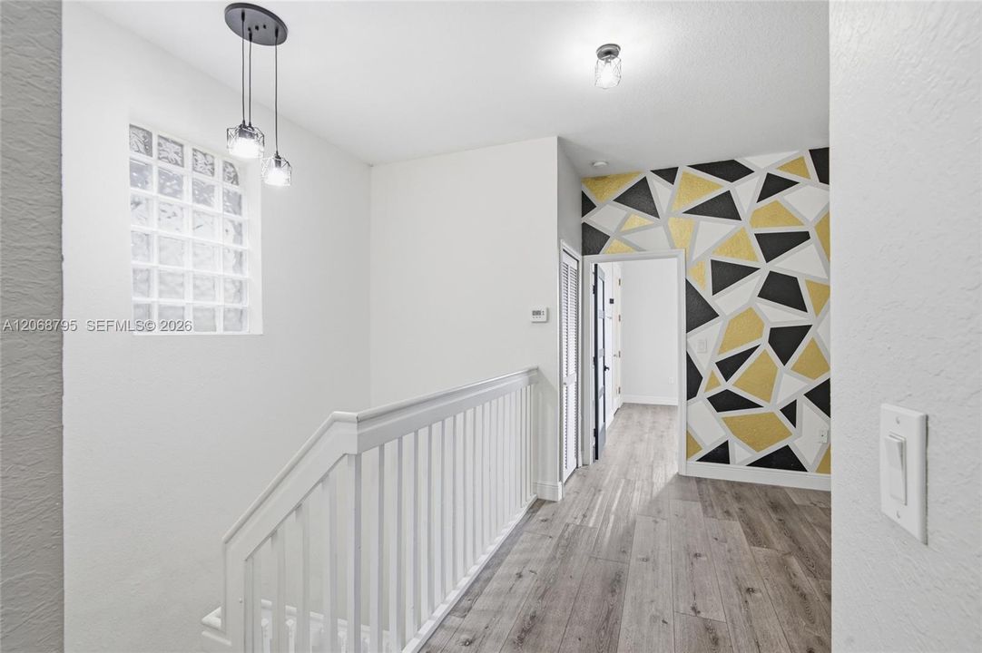 For Rent: $3,500 (3 beds, 2 baths, 1900 Square Feet)