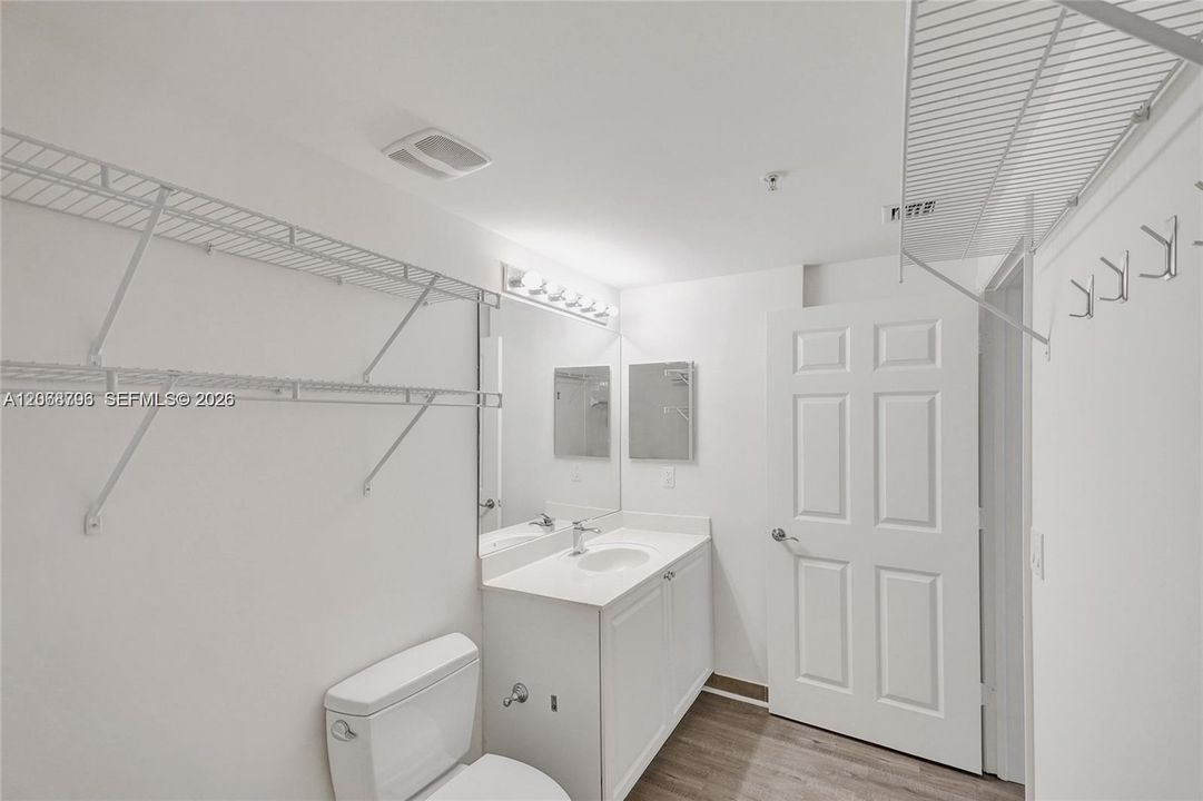 В аренду: $5,800 (3 спален, 2 ванн, 1351 Квадратных фут)