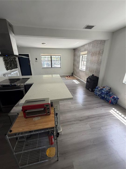 For Sale: $689,000 (3 beds, 2 baths, 1440 Square Feet)