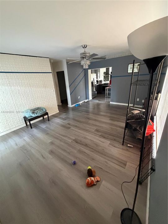 For Sale: $689,000 (3 beds, 2 baths, 1440 Square Feet)