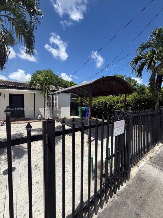 For Sale: $689,000 (3 beds, 2 baths, 1440 Square Feet)