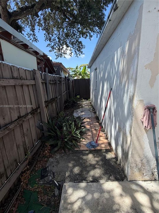 For Sale: $689,000 (3 beds, 2 baths, 1440 Square Feet)