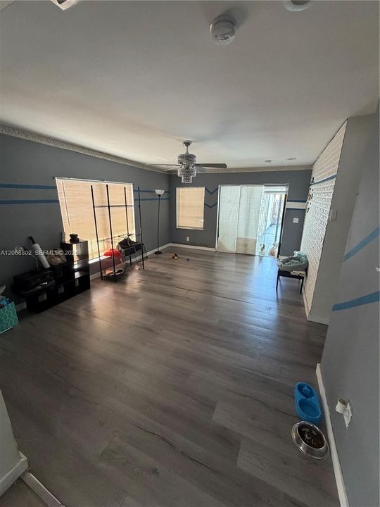 For Sale: $689,000 (3 beds, 2 baths, 1440 Square Feet)