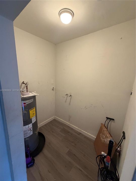 For Sale: $689,000 (3 beds, 2 baths, 1440 Square Feet)