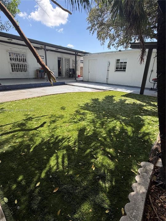 For Sale: $689,000 (3 beds, 2 baths, 1440 Square Feet)