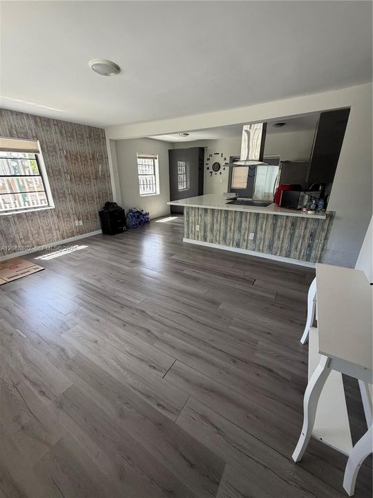 For Sale: $689,000 (3 beds, 2 baths, 1440 Square Feet)