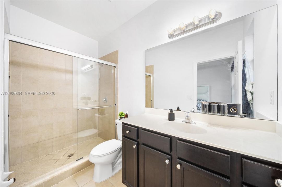 For Sale: $465,000 (2 beds, 2 baths, 1416 Square Feet)