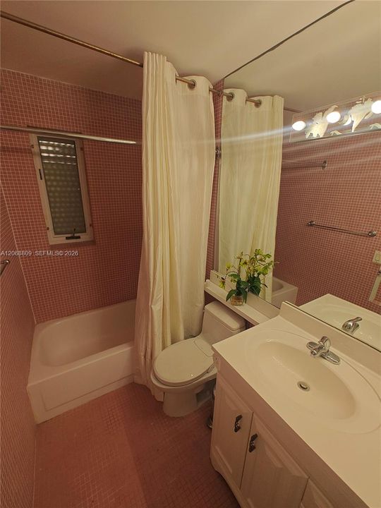 В аренду: $10,900 (4 спален, 3 ванн, 1979 Квадратных фут)