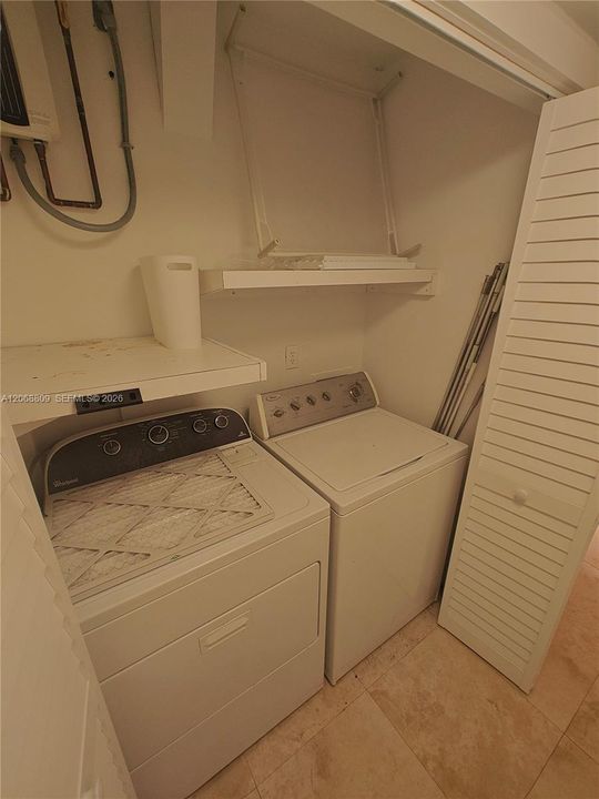 В аренду: $10,900 (4 спален, 3 ванн, 1979 Квадратных фут)