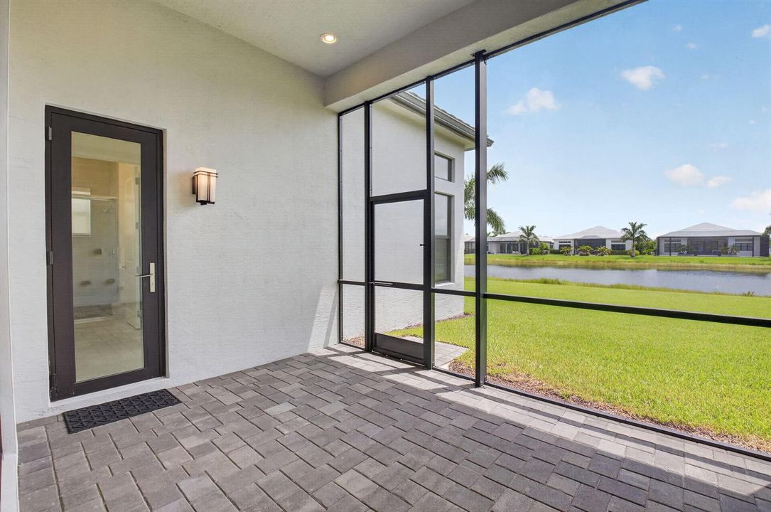 Screened-In Patio