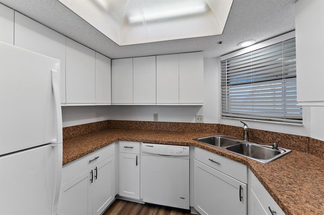 004-700UnoLagoDr-404-NorthPalmBeach-FL-3
