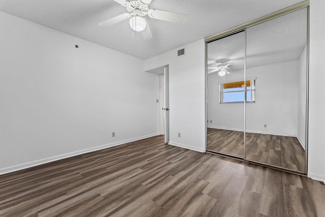015-700UnoLagoDr-404-NorthPalmBeach-FL-3